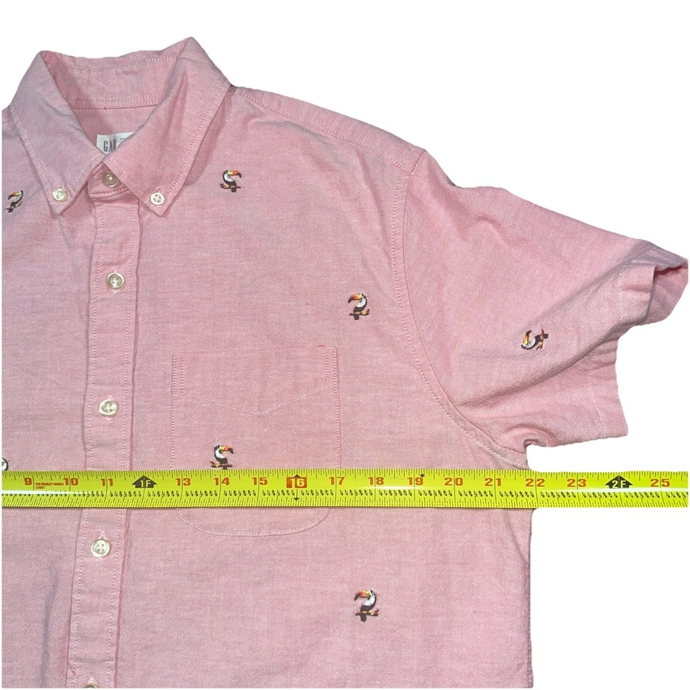 Gap Shirt Mens Medium Pink Short Sleeve Embroidered Toucans Standard Fit Stretch - Picture 5 of 6